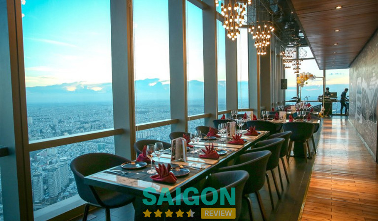 Ussina Sky 77 Restaurant tại Sài Gòn