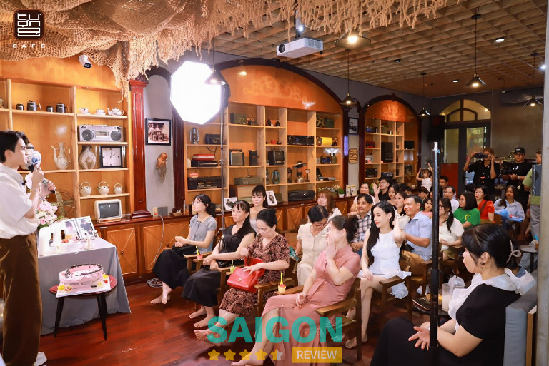 Tượng Cafe Acoustic