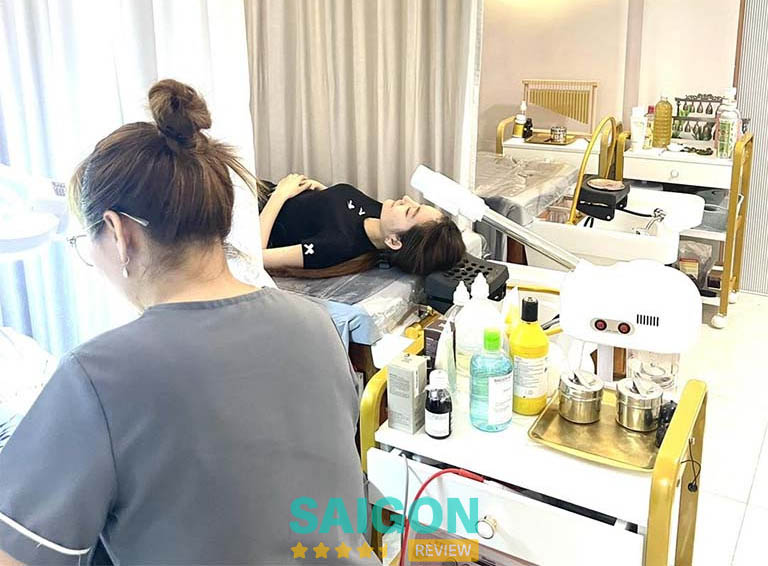 Quy trình điều trị mụn chuẩn y khoa tại L.I.N Beauty & Spa