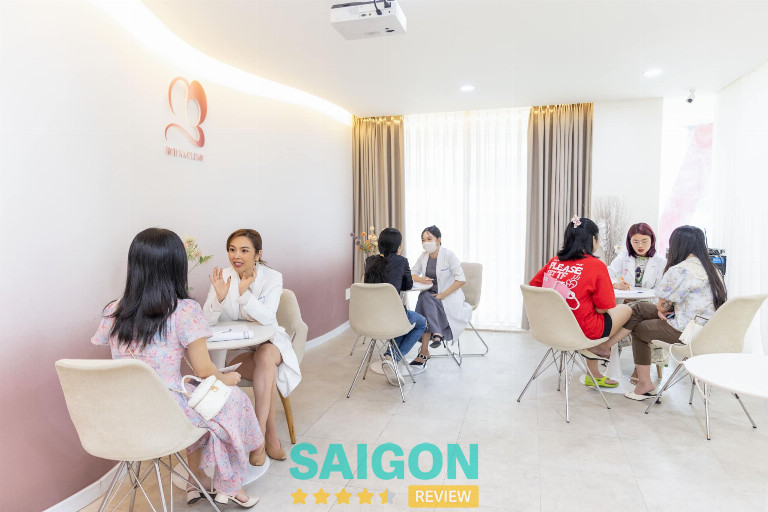 Bác sĩ phạm thị bích na dính phốt, Bich Na Clinic