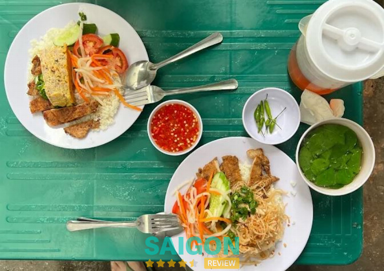 Cơm Tấm 32D1 ở quận 1