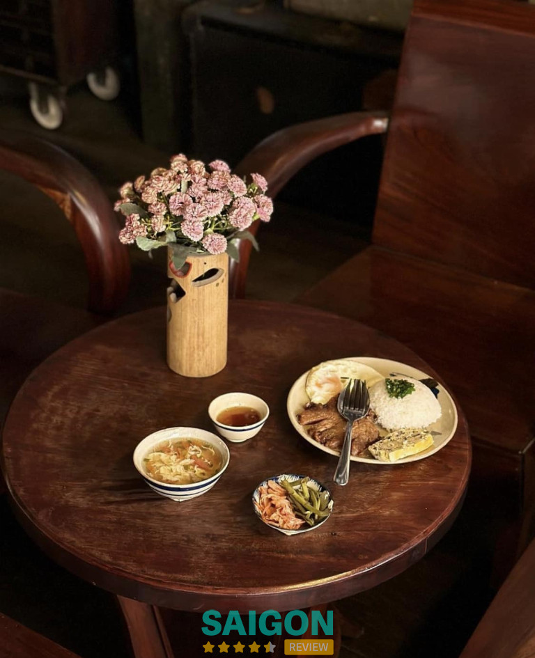Quán Cơm Tấm Đỗ Phủ Đại Hàn ở Sài Gòn