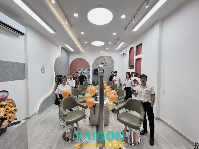 Linh Anh Hair Salon tại TPHCM chuyên tạo kiểu tóc nữ