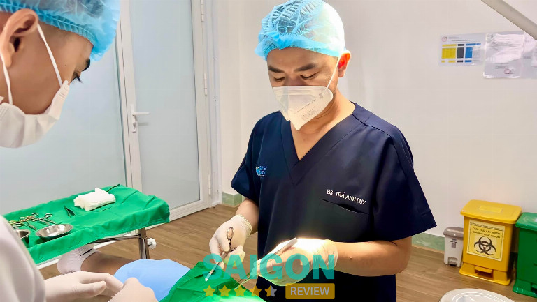 Bác sĩ Trà Anh Duy cắt bao quy đầu chuyên nghiệp