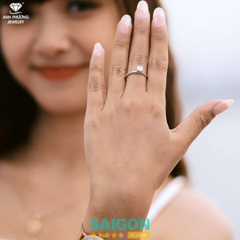 Nhẫn cầu hôn Anh Phương Jewelry tại TPHCM