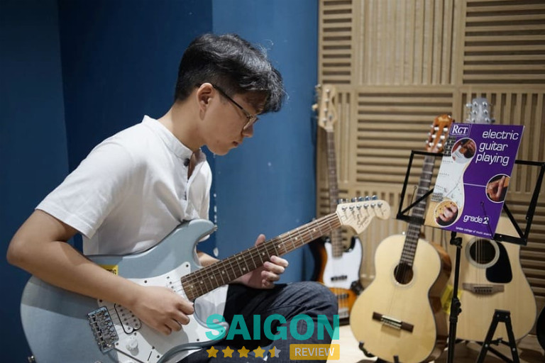 Khóa học guitar điện ở TPHCM tại Guitar Đồng Tâm