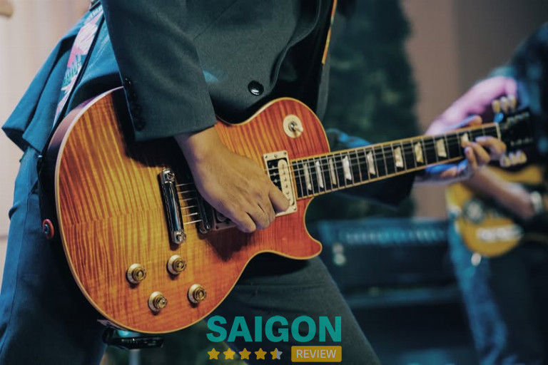 Khóa học guitar điện tại Tab Please