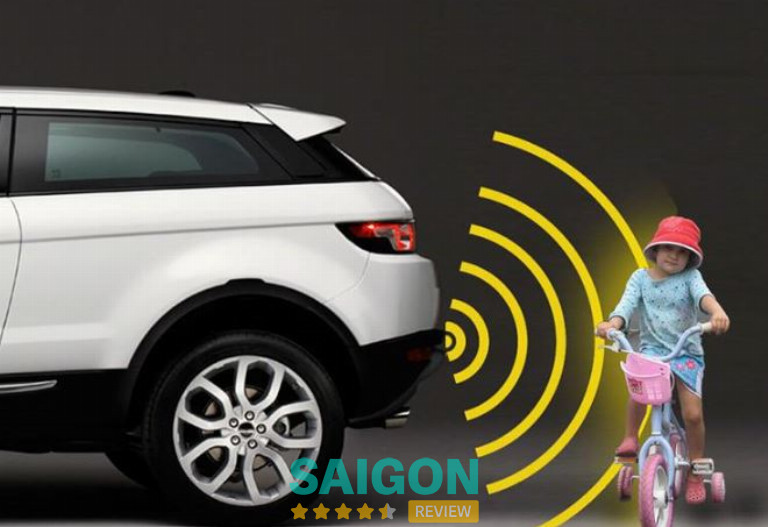 SkyAuto lắp đặt cảm biến va chạm xe ô tô tại TPHCM