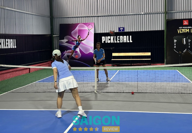 Icons Sport Badminton & Pickleball đường C2 Tân Bình