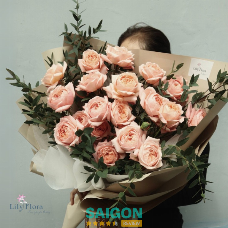 Lily Flora là shop chuyên làm bó hoa hồng tình yêu ở tphcm