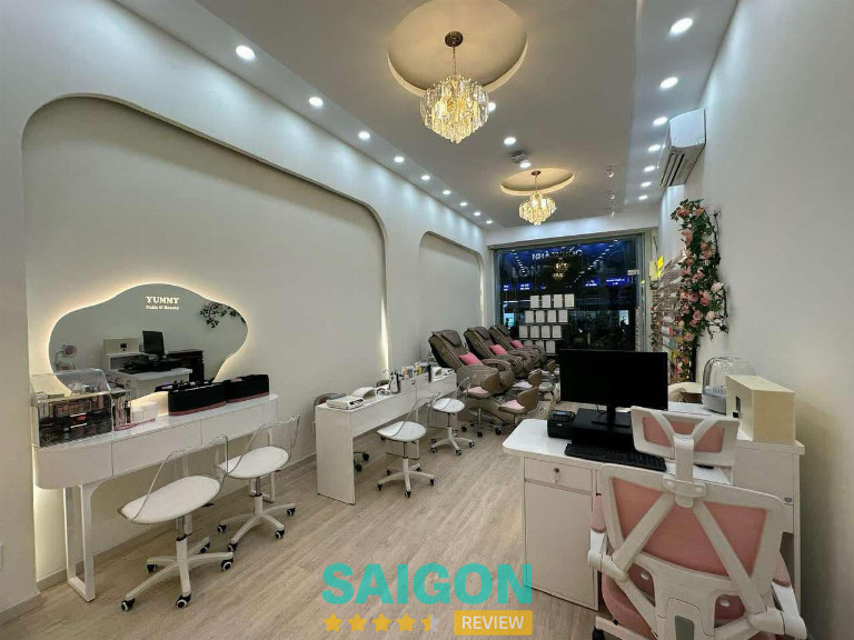 tiệm gội đầu dưỡng sinh YUMMY Nails & Beauty ở phường phú định 