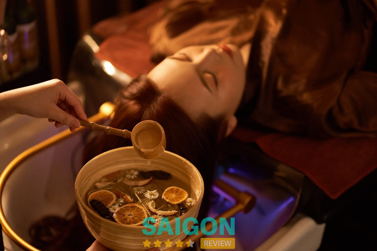 Hệ thống Lisa Nail & Spa gội đầu dưỡng sinh 