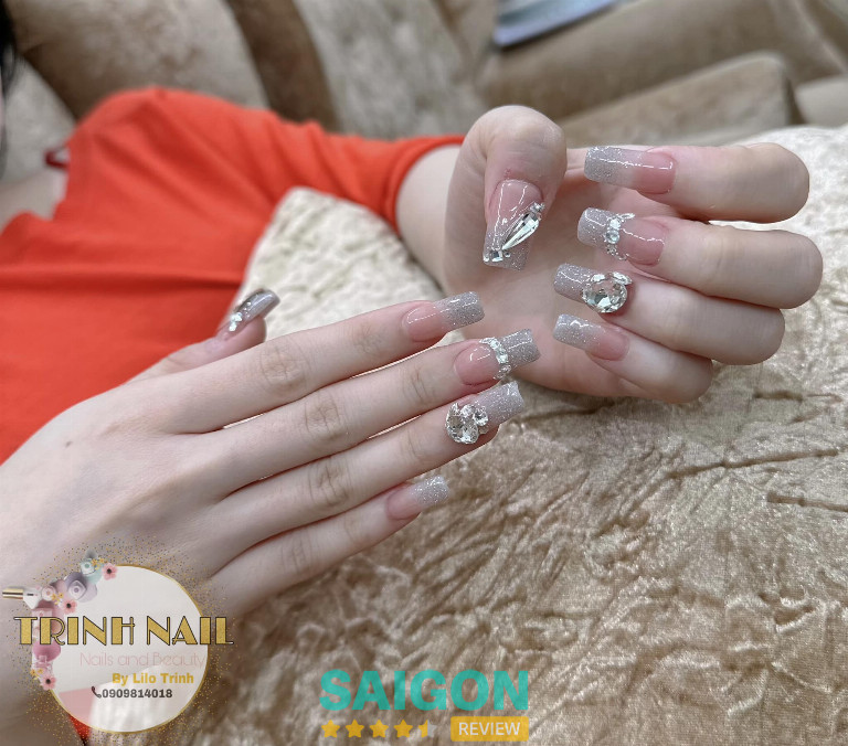 TRINH Nail là tiệm làm móng ở phường An Đông