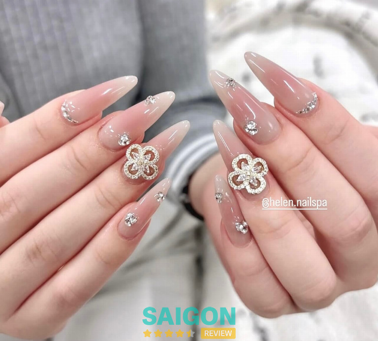 Helen Nails – Eyelash là tiệm nail ở phường bình đông