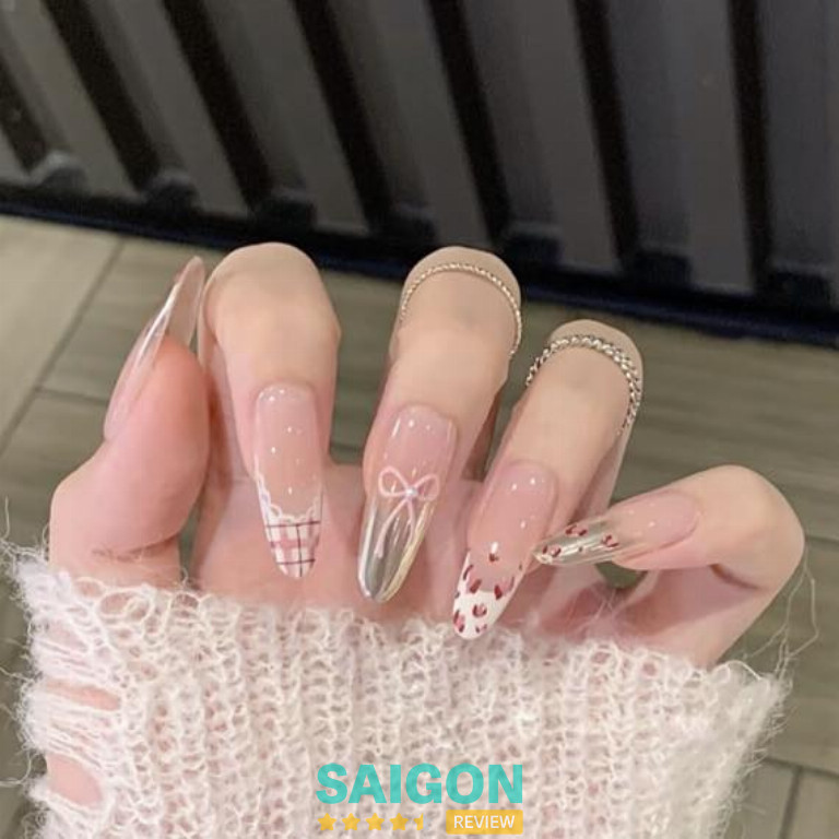 Yora.Nail Studio ở phường chợ lớn