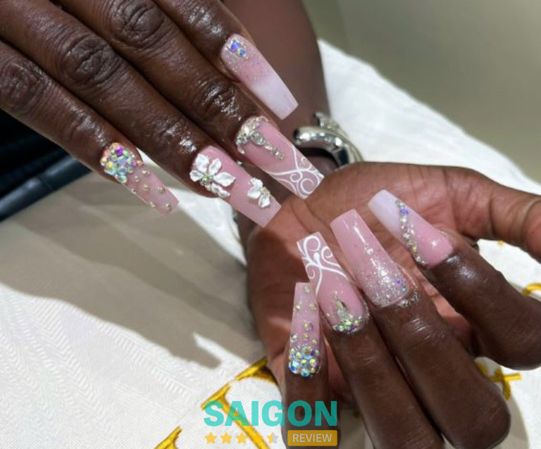 Luxury Nail & Spa là tiệm nail tại phường Tân Định