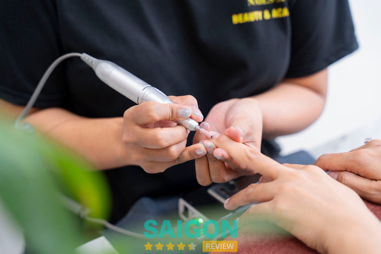 Kim Long Nail phường tân thuận