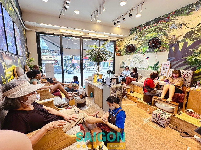 Thùy Thỏ Nail Room là tiệm chuyên dịch vụ nail