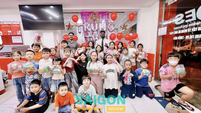 trại hè tiếng anh RES Summer Camp tại TPHCM 