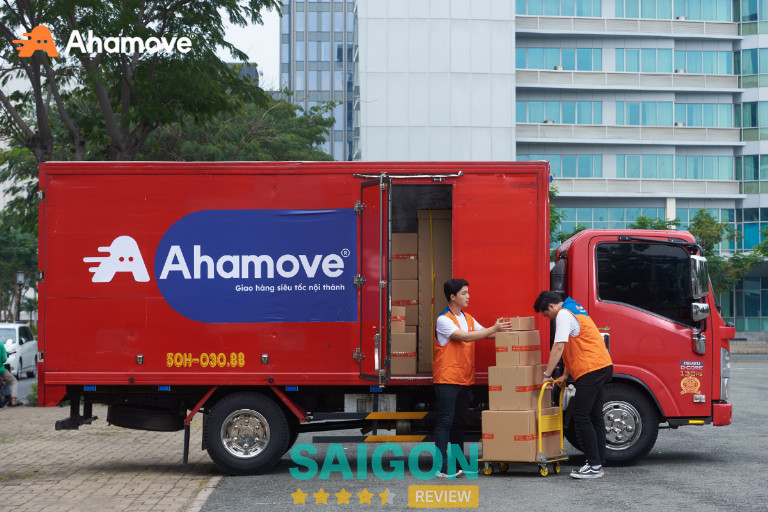 Ahamove cung cấp dịch vụ vận chuyển xe tải nội thành và liên tỉnh