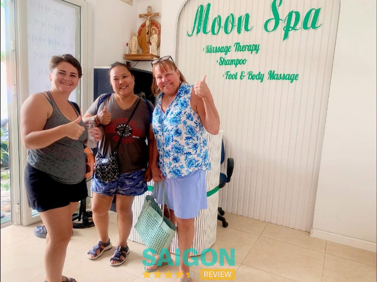 Moon Foot & Body Massage