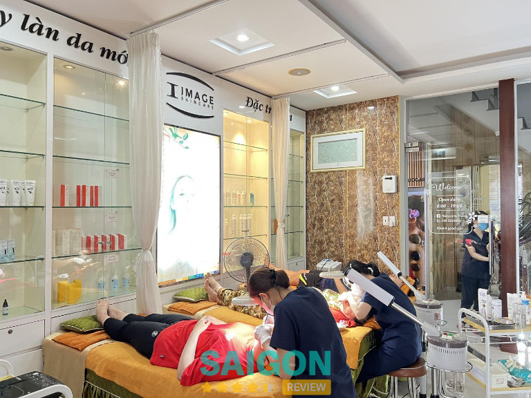Thẩm Mỹ Hà Thương nặn mụn trị mụn ở Vũng Tàu