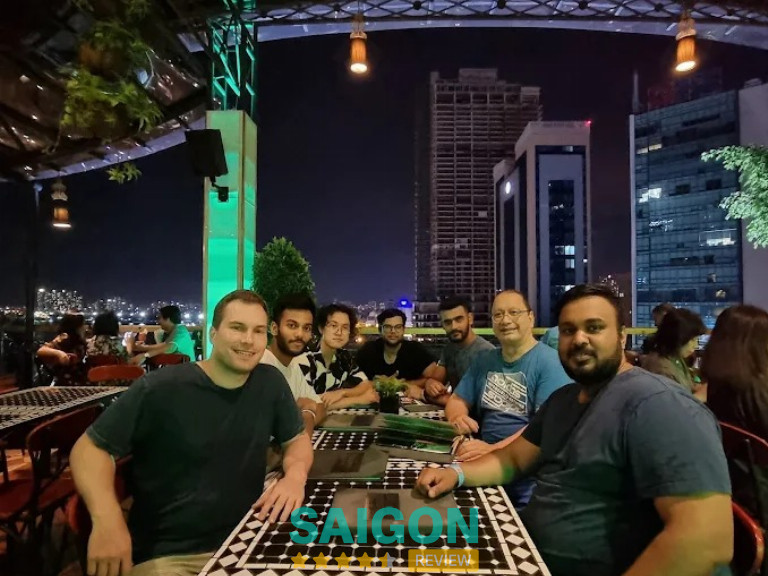 Breeze Sky Bar