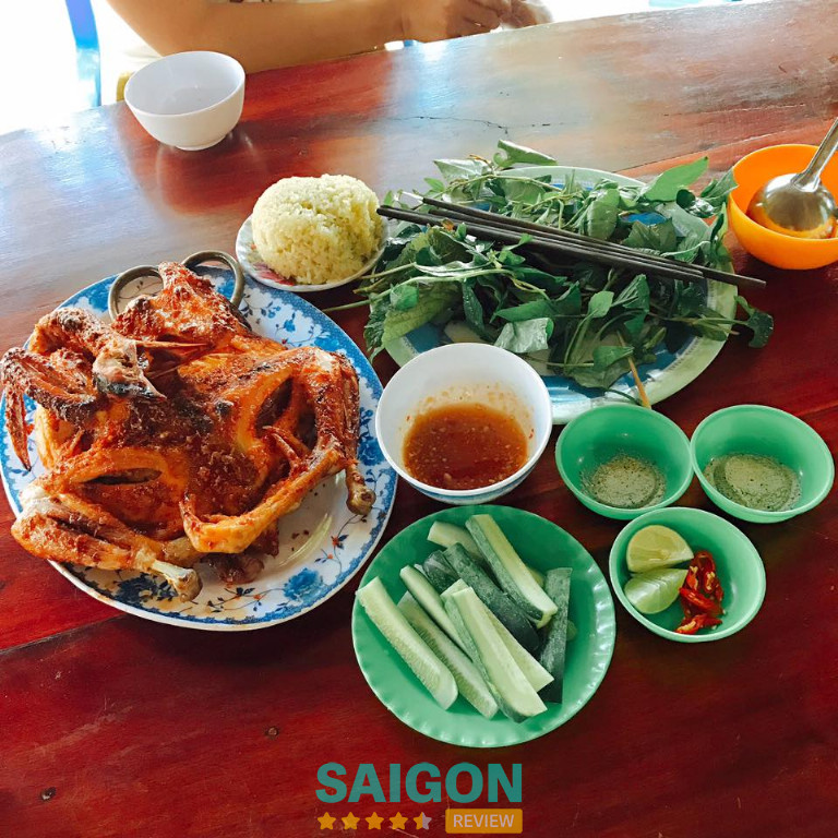 Sơn Thủy Ngư Quán – Đảo Long Sơn