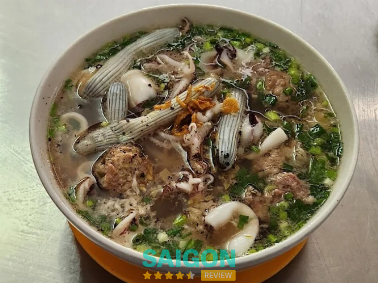 Hủ tiếu mực Nghi Long – Quận 10