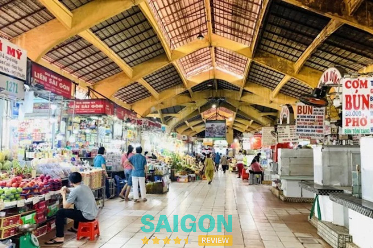 Chợ đồ khô ở TPHCM