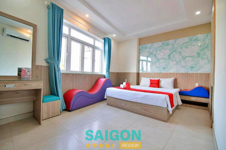 RedDoorz Love Hotel – 11A Trần Bình Trọng
