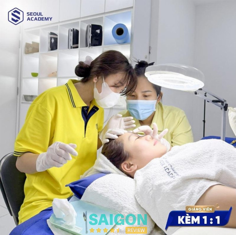 Lĩnh vực đào tạo chăm sóc da mặt giúp học viên nắm vững các kỹ thuật chăm sóc da từ cơ bản đến chuyên sâu