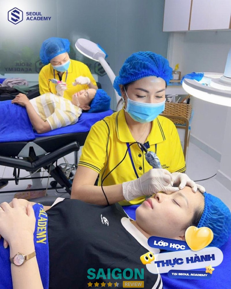 Phun xăm thẩm mỹ là lĩnh vực đào tạo làm đẹp cho mày, môi, mí và giúp khuôn mặt trở nên có sức sống hơn