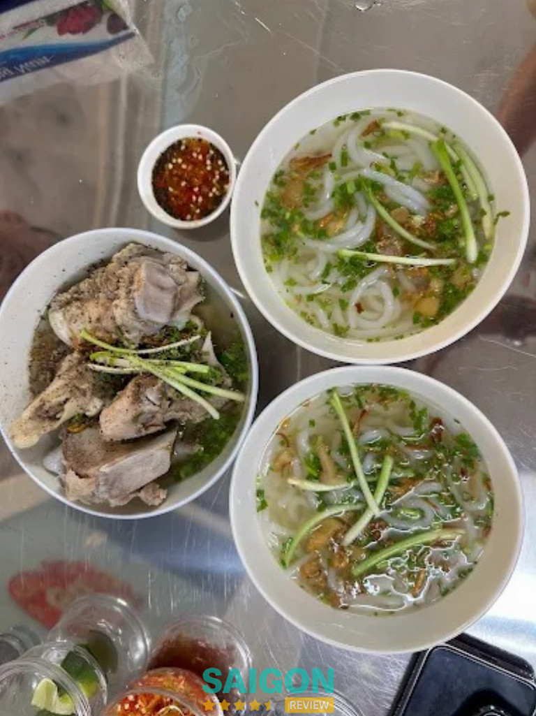 Bánh Canh Giò Heo 52 – Quận 11