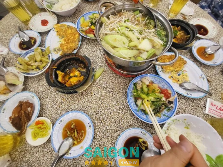 Quán cơm Lăng Ký – 70a Trần Hưng Đạo