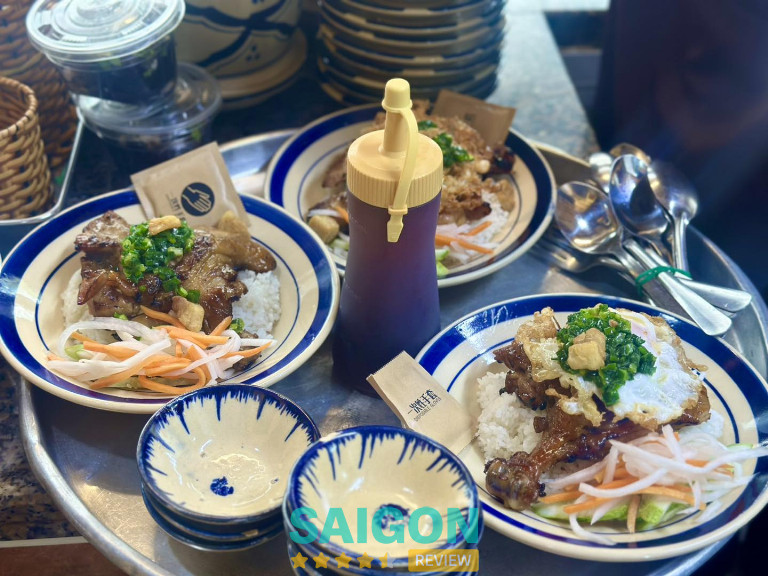 Cơm Tấm Dì Út - 55/8Bis Trần Đình Xu