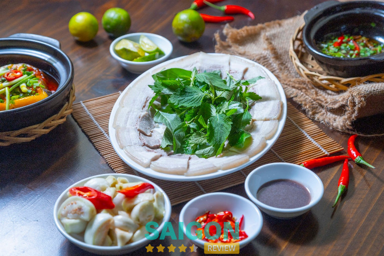 Cơm Niêu Đệ Nhất - 217 Nguyễn Công Trứ