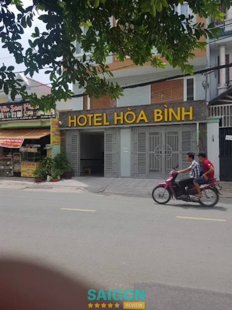 Hòa Bình Hotel – 640 Huỳnh Thị Hai