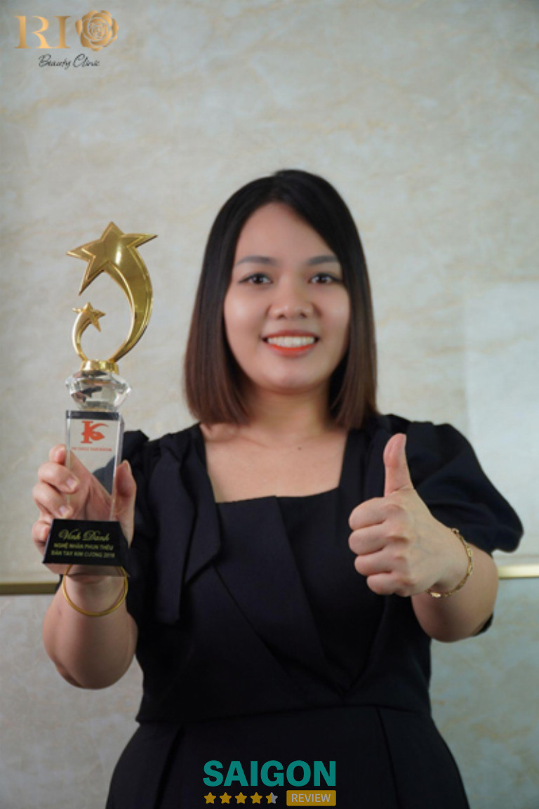 Chuyên gia phun xăm thẩm mỹ Phạm Thanh Tâm