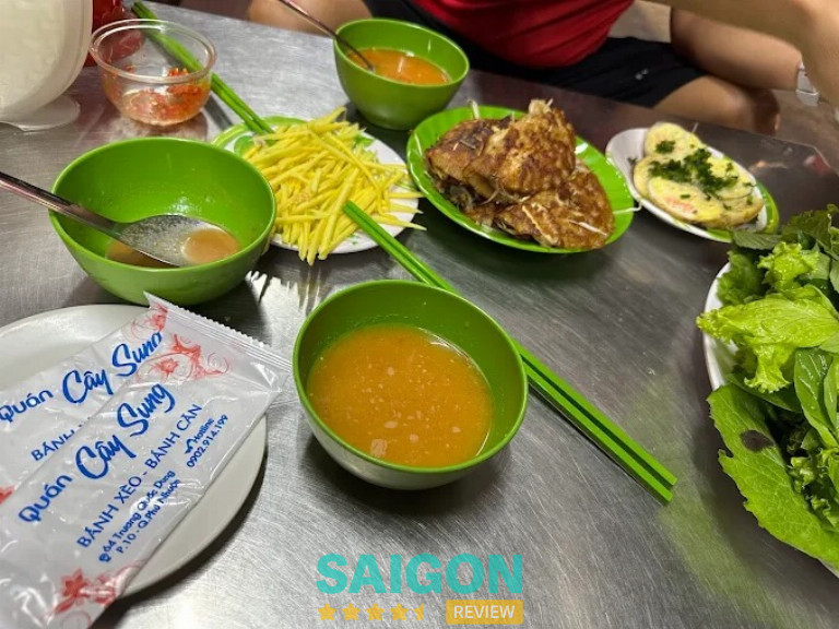 Quán Cây Sung - 64 Trương Quốc Dung