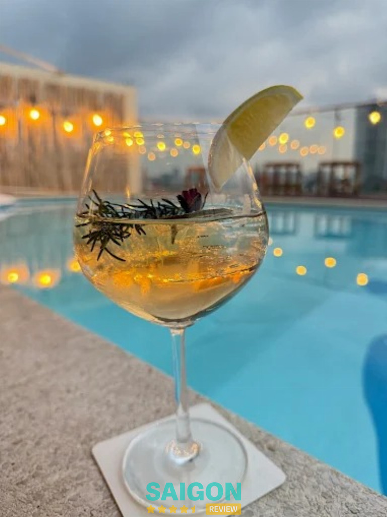 KUMO Saigon - 118/10 Nguyễn Văn Hưởng 