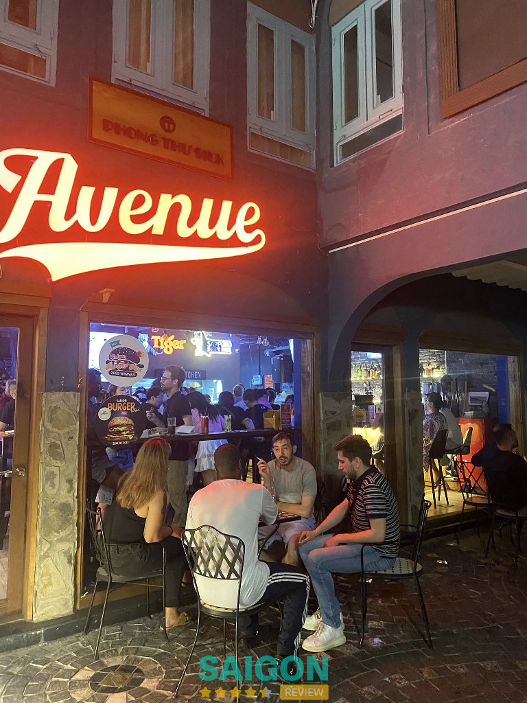 Avenue Saigon - 18 Trần Ngọc Diện 