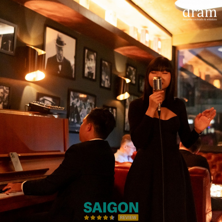 Bar ở Thảo Điền 