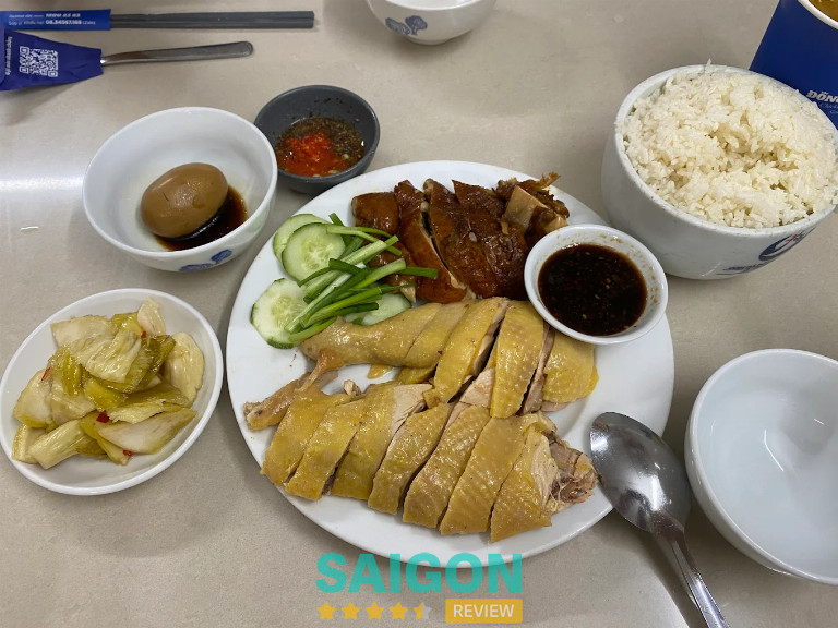 Quán cơm người Hoa Quận 5 ngon - Cơm gà Đông Nguyên