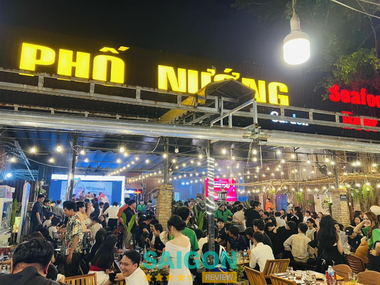 Phố nướng Garden - 439 Phạm Văn Đồng