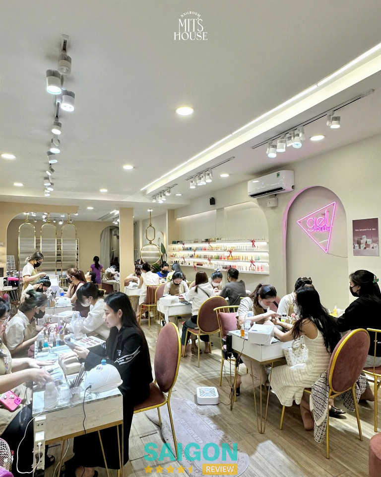 Mit's House - 291 Võ Văn Ngân