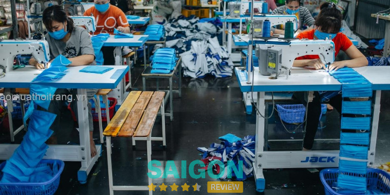 xưởng sản xuất áo mưa ở TPHCM 