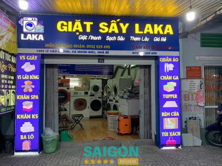 Tiệm giặt ủi ở Nhà Bè