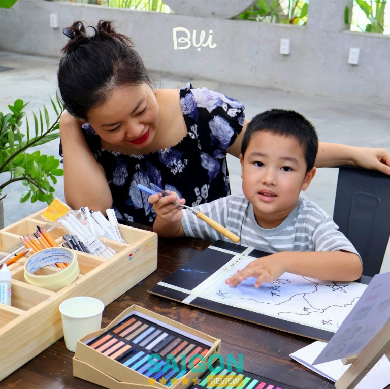 lớp dạy vẽ Mỹ Thuật Bụi