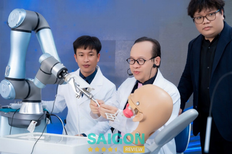 Nha khoa Nhân Tâm chính thức tiếp nhận chuyển giao Robot cấy ghép implant